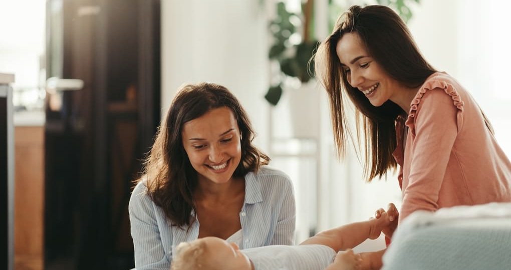 Las mejores agencias especializadas en subrogación para parejas del mismo sexo en España