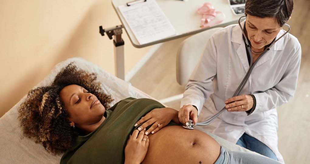 ¿Cómo asegurar un embarazo saludable? Controles prenatales para futuras madres de  Ecuador