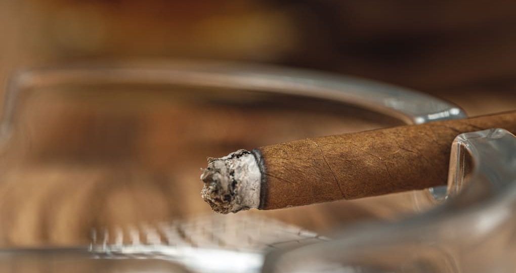 Conoce los exclusivos cigarros Empatía: Esmeralda y Zafiro